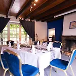 Hotel Logis L'abreuvoir 3*