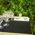Hotel Logis L'abreuvoir 3*