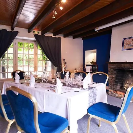 Hotel Logis L'abreuvoir 3*