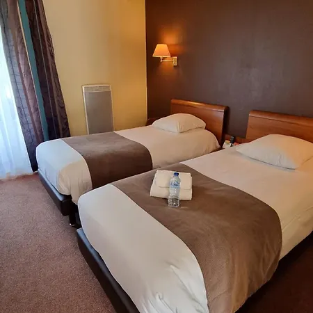Logis L'abreuvoir Hotel 3*
