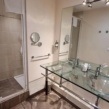 Logis L'abreuvoir 3*