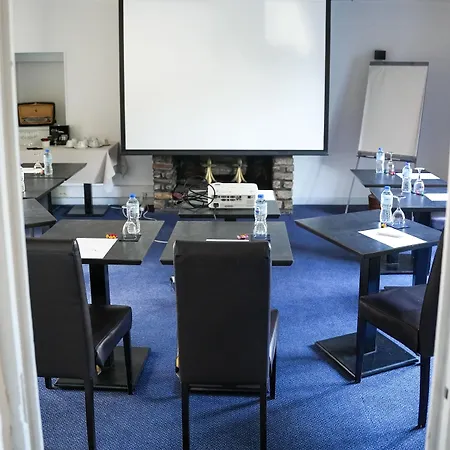 Logis L'abreuvoir Hotell