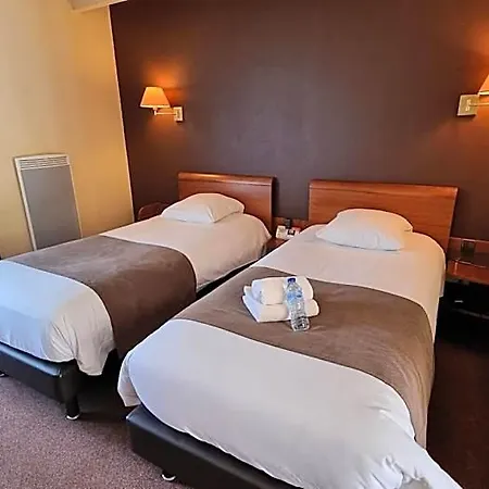 Logis L'abreuvoir Hotel