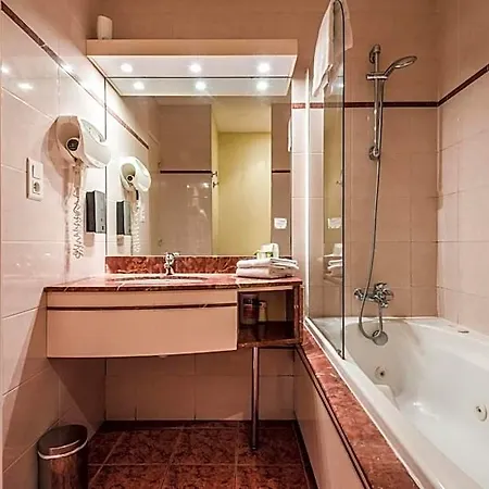 Logis L'abreuvoir Hotel Héric