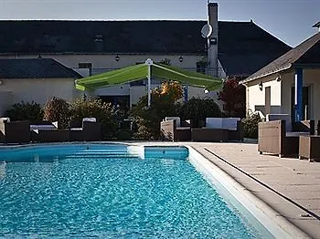 Logis L'abreuvoir Hotel 3*