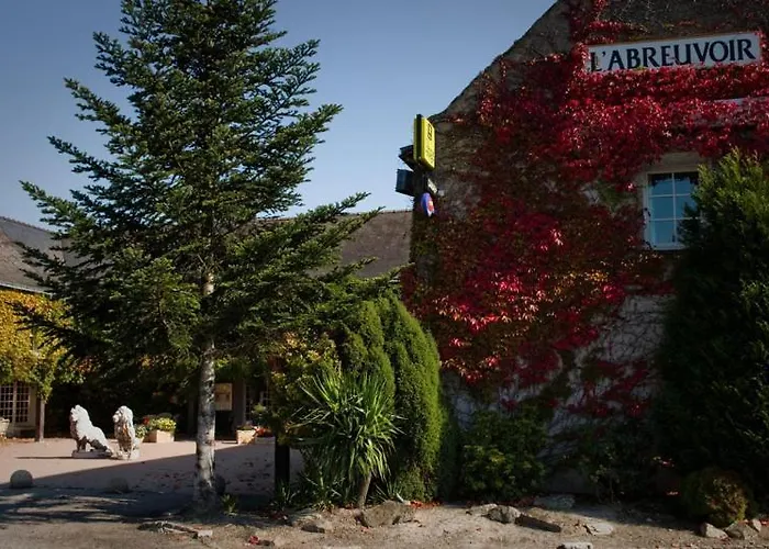 Logis L'abreuvoir 3* Heric