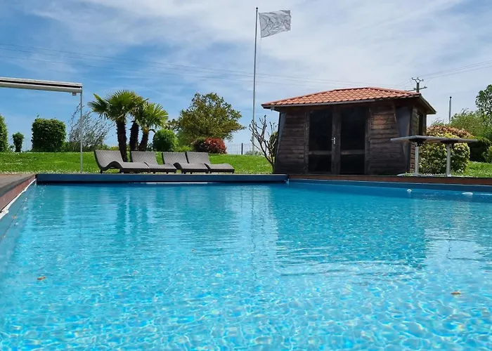 Logis L'abreuvoir 3* Heric