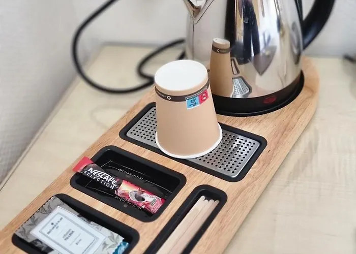 Logis L'abreuvoir Hotel