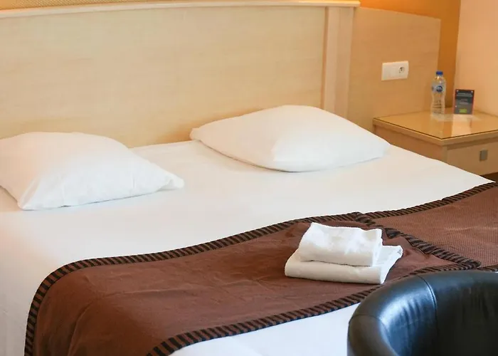 Hotel Logis L'abreuvoir