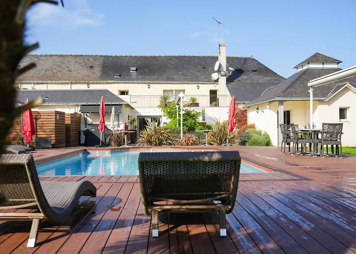 Hotel Logis L'abreuvoir 3*