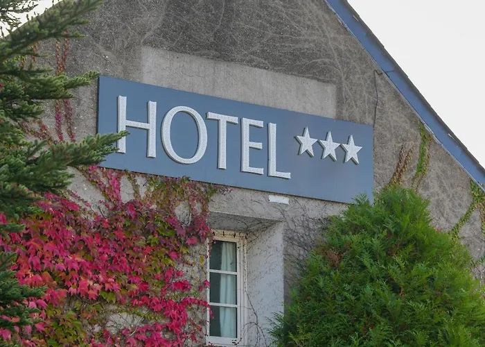 Logis L'abreuvoir Hotel