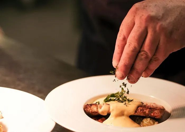 Logis L'abreuvoir Hotel 3*