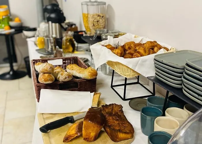 Logis L'abreuvoir Hotel Heric