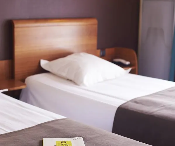 Hotel Logis L'abreuvoir Heric